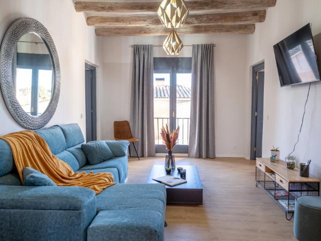 Lovely 3 BR apartment with rooftop terrace