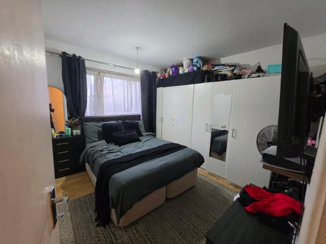 Lovely 1 bedroom Flat 2 mins walk to Upton Park St