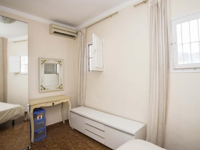 Lovely 1 bedroom flat in the center of Barcelona,plaza cataluña, ramblas
