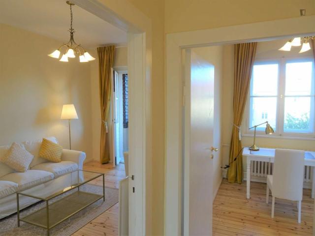 Lovely 2 bedroom apartment close to Freie Universität