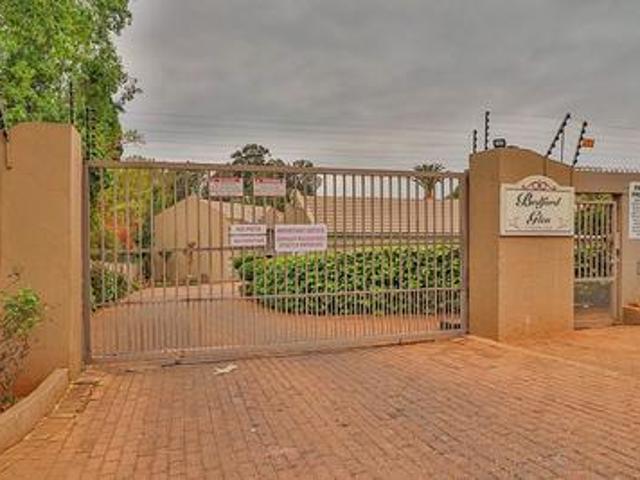 lovely 2 bedroom garden unit