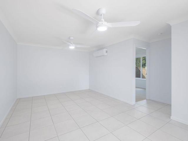 Lovely 2 bedroom unit in great location!