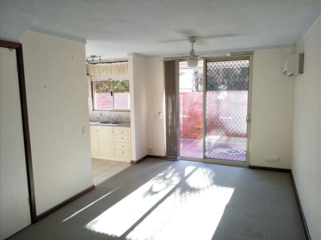 LOVELY 2 BEDROOM UNIT in the beautiful location of COMO