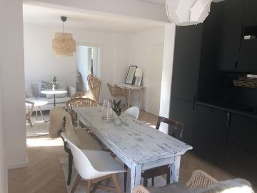 Lovely 2 room Apartment in Stuttgart, Stuttgart Amsterdam Apartments for Rent