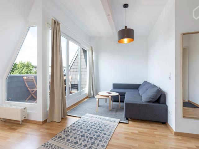 Lovely 2 room flat at the 5 th floor in the middle of Eimsbüttel