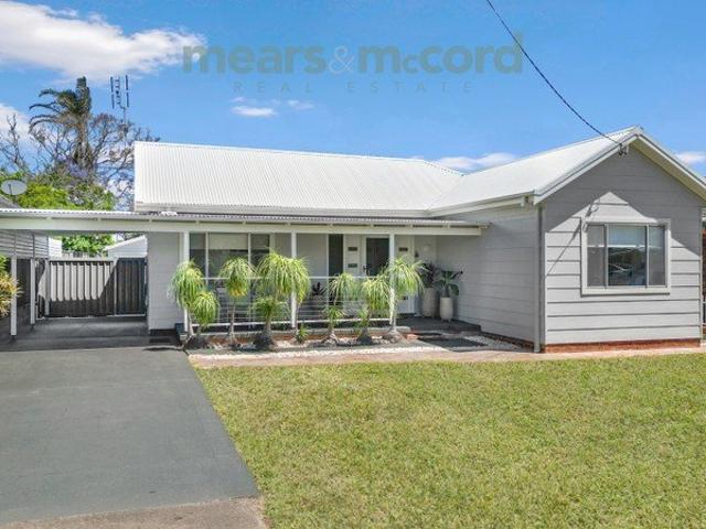 LOVELY 4 BEDROOM FAMILY HOME !