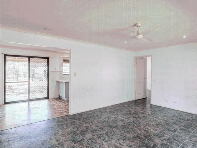 LOVELY 5.25 ACRE HOME WITH GREEN PASTURES FOR YOUR HORSES