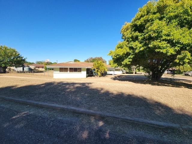 LOVELY COUNTRY HOME OR BRILLIANT INVESTMENT