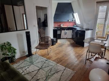 Lovely & charming flat typically Parisian Balcony, Paris Amsterdam Apartments for Rent