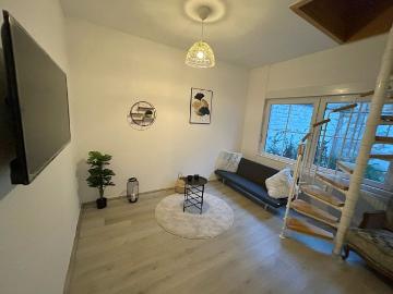 Lovely & cute home in Krefeld, Krefeld Amsterdam Apartments for Rent