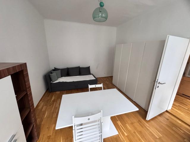 Lovely and modern loft with nice garden view, Vienna Amsterdam Apartments for Rent