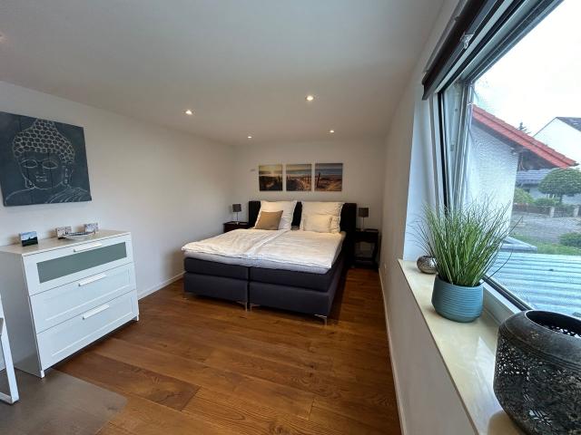lovely and quiet apartment, good access to Cologne, Leverkusen Amsterdam Apartments for Rent