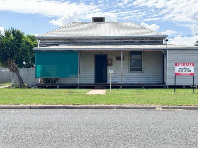 Lovely Affordable 4 Bedroom Family Home In Prime Location Sea Lake with Great Potential