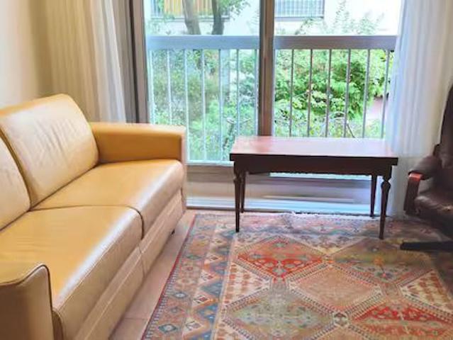 Lovely apartment overlooking inner garden
