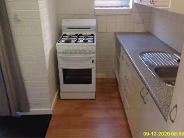 LOVELY APARTMENT GREAT LOCATION!