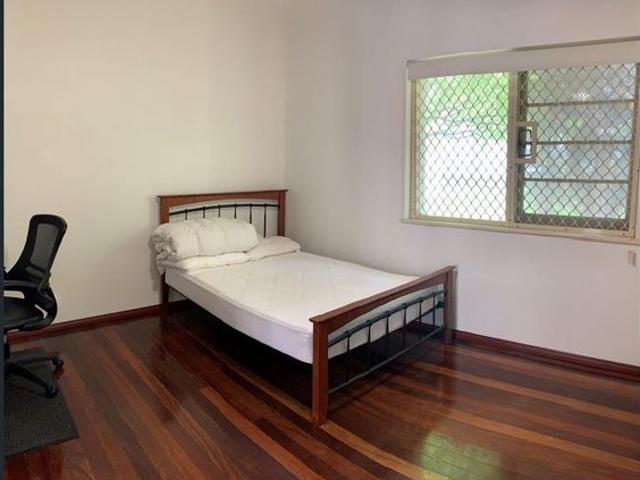 Lovely Apartment in Convenient Location!