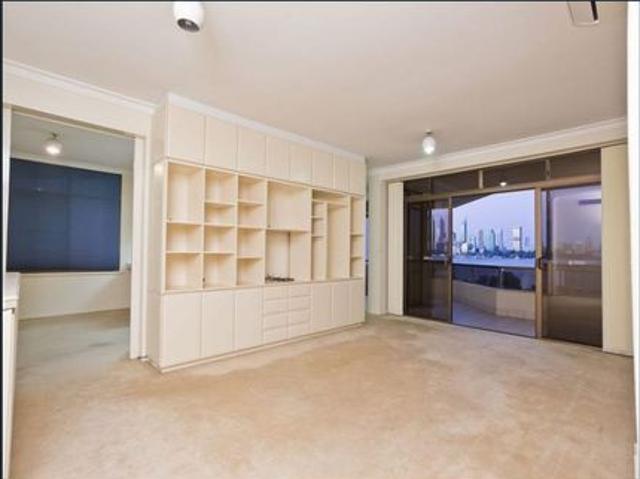 LOVELY APARTMENT WITH BEAUTIFUL VIEWS!