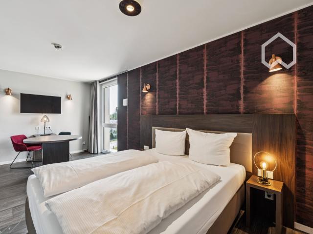 Lovely, awesome studio in Aschheim Munich / Metro: Riem