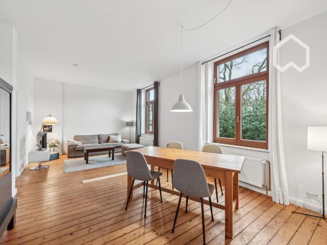 Lovely, bright old building in the heart of Cologne Nippes, Koln Amsterdam Apartments for Rent