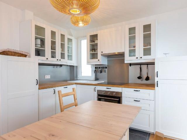 Lovely, bright flat on the top floor