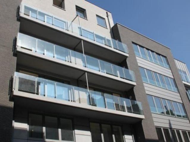 Lovely bright penthouse close to Place Jourdan