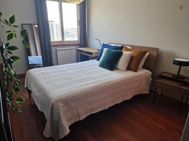 Lovely double bedroom close to Aveiro train station