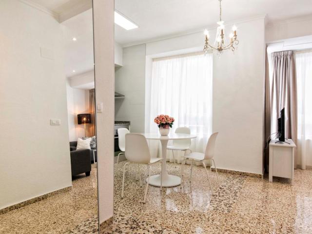 Lovely double bedroom in Alicante
