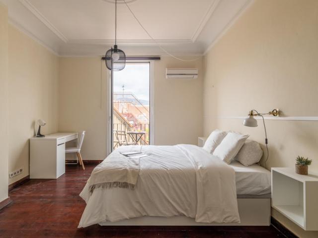 Lovely double bedroom in Diagonal station