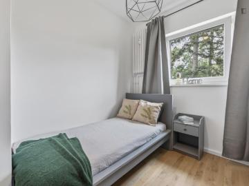 Lovely double bedroom near Körnerpark