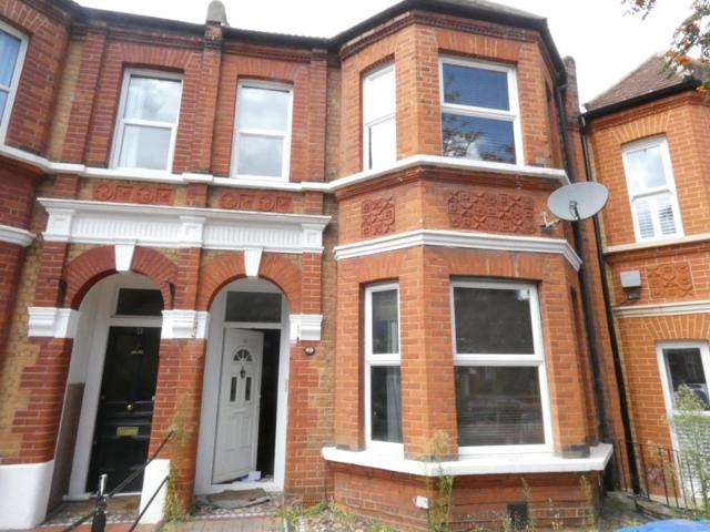 Lovely four bed house with Garden, Plumstead SE18