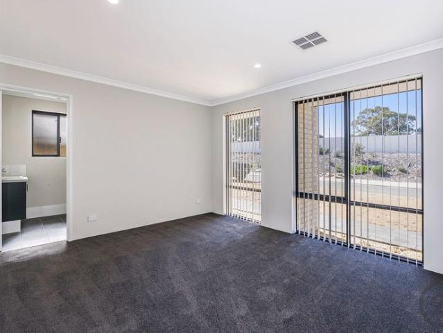 Lovely Family Home in Coastal Location