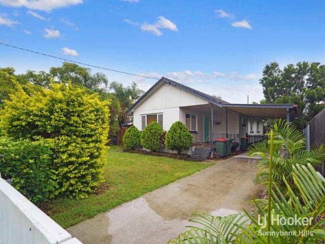 LOVELY FAMILY HOME IN ACACIA RIDGE