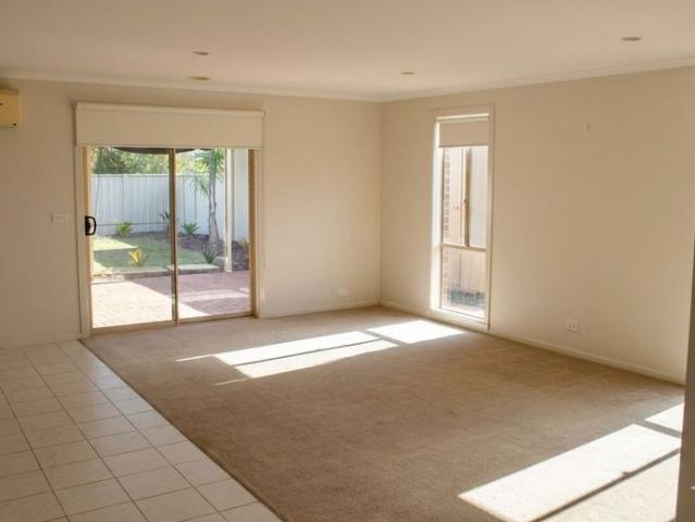 Lovely Family Home in Epsom with large shed