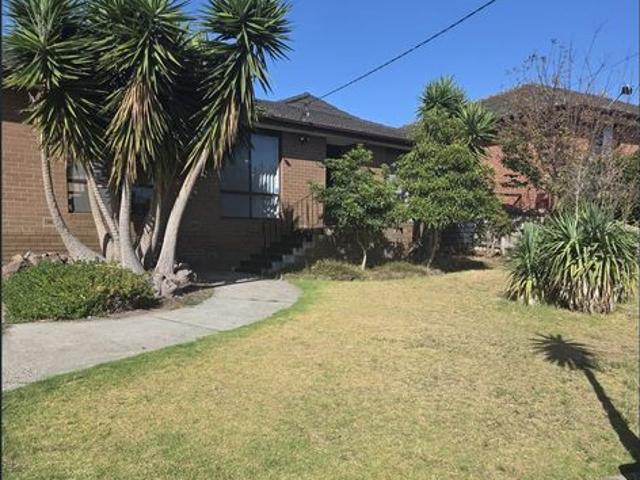 Lovely Family Home In Ideal Location