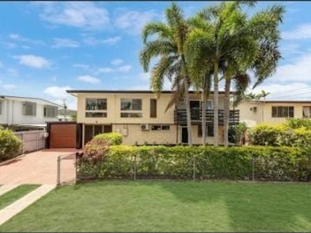 Lovely Family Home On Lambert!