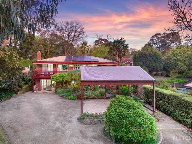 Lovely Family Home on Lush Flowering Gardens