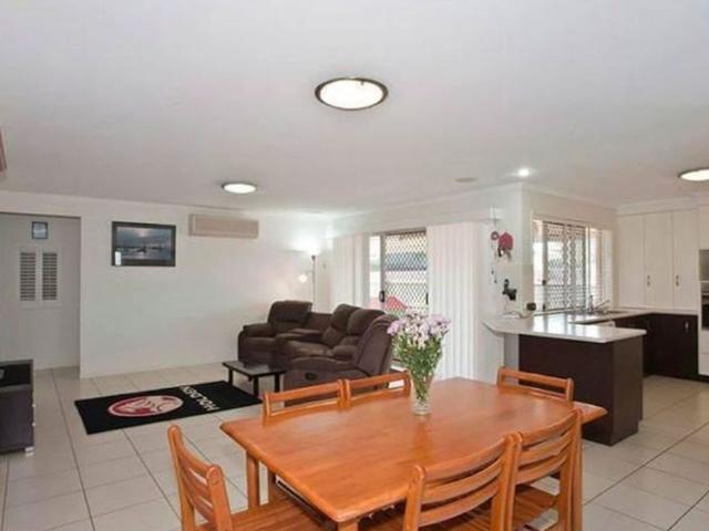 Lovely Family Home Overlooking Park