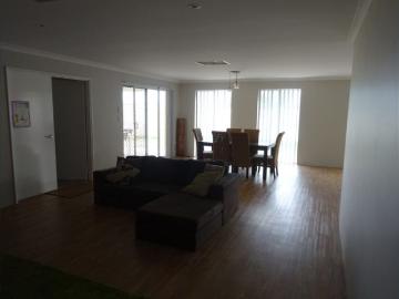 LOVELY FAMILY HOME NEAR THE BEACH