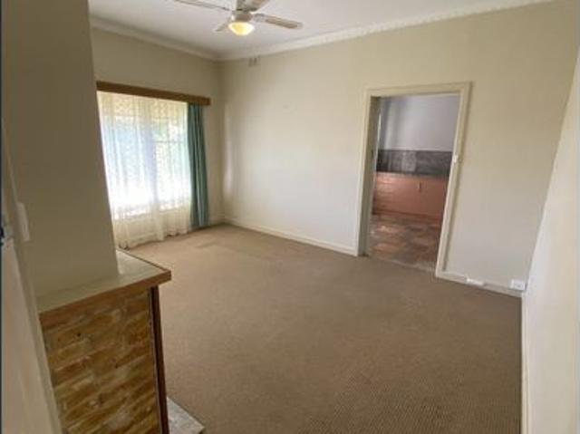 LOVELY FAMILY HOME WITH LOTS TO OFFER!