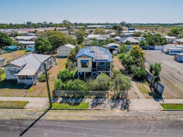 LOVELY FIVE BEDROOM HOME!