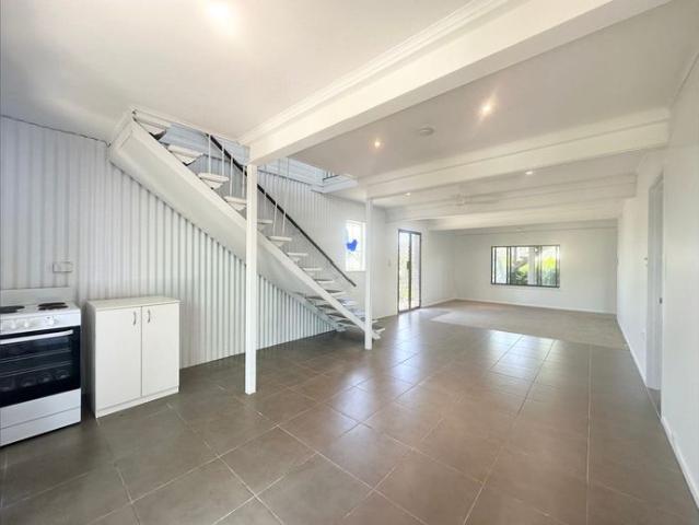 LOVELY FIVE BEDROOM HOME!