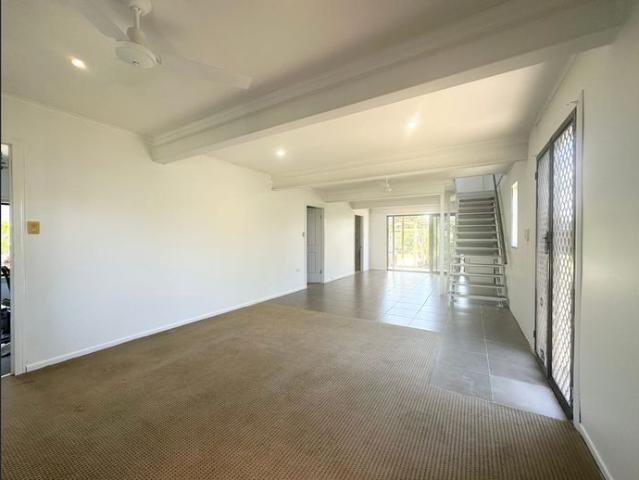 LOVELY FIVE BEDROOM HOME!