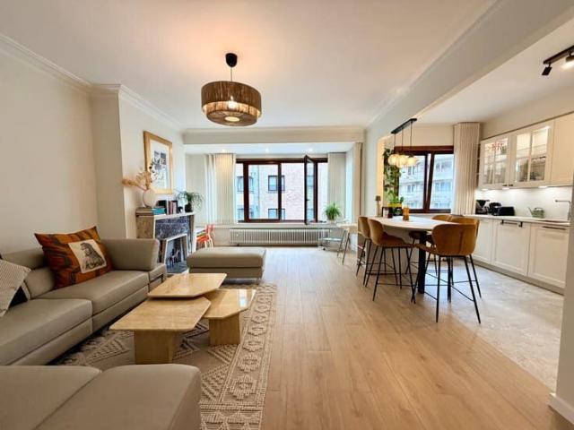 Short term Lovely furnished 2 bedroom flat