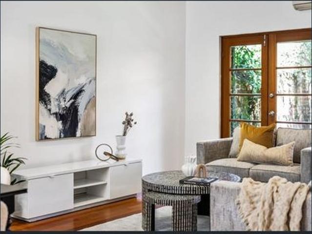 Lovely house in great location
