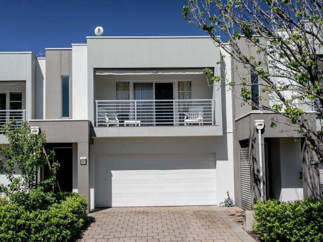 Lovely home in Verona Square community