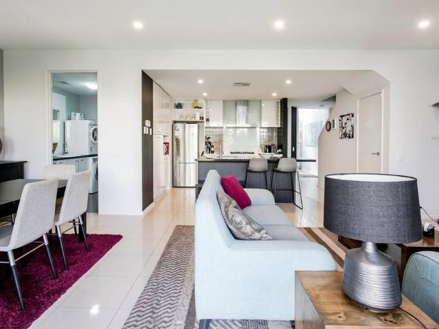 Lovely home in Verona Square community
