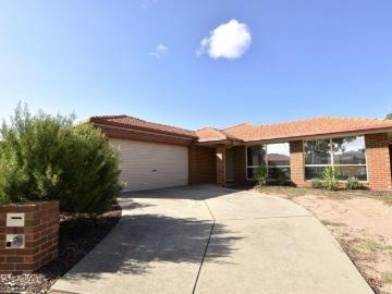 Lovely home in sought after Seabrook!