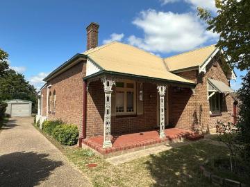 Lovely Home on One Acre Block