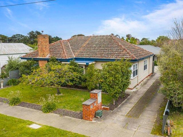 Lovely Home Opposite Victoria Park