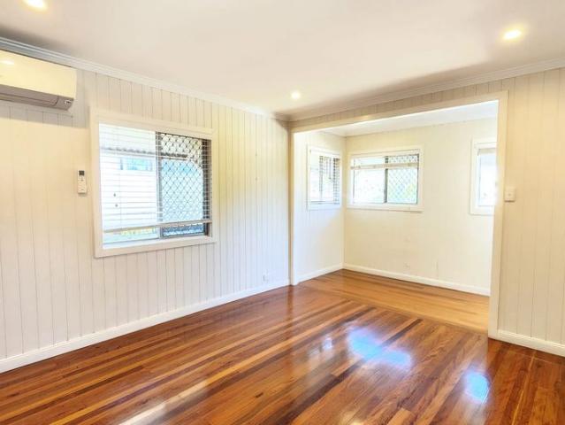Lovely High Set Cottage